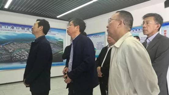 1525058692338929.jpg 2.jpg